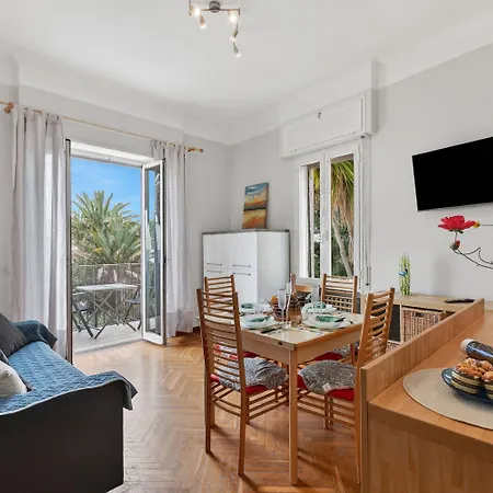 Апартаменты Sunny House Spiagge E Ciclabile With Sea Views - Happy Санремо